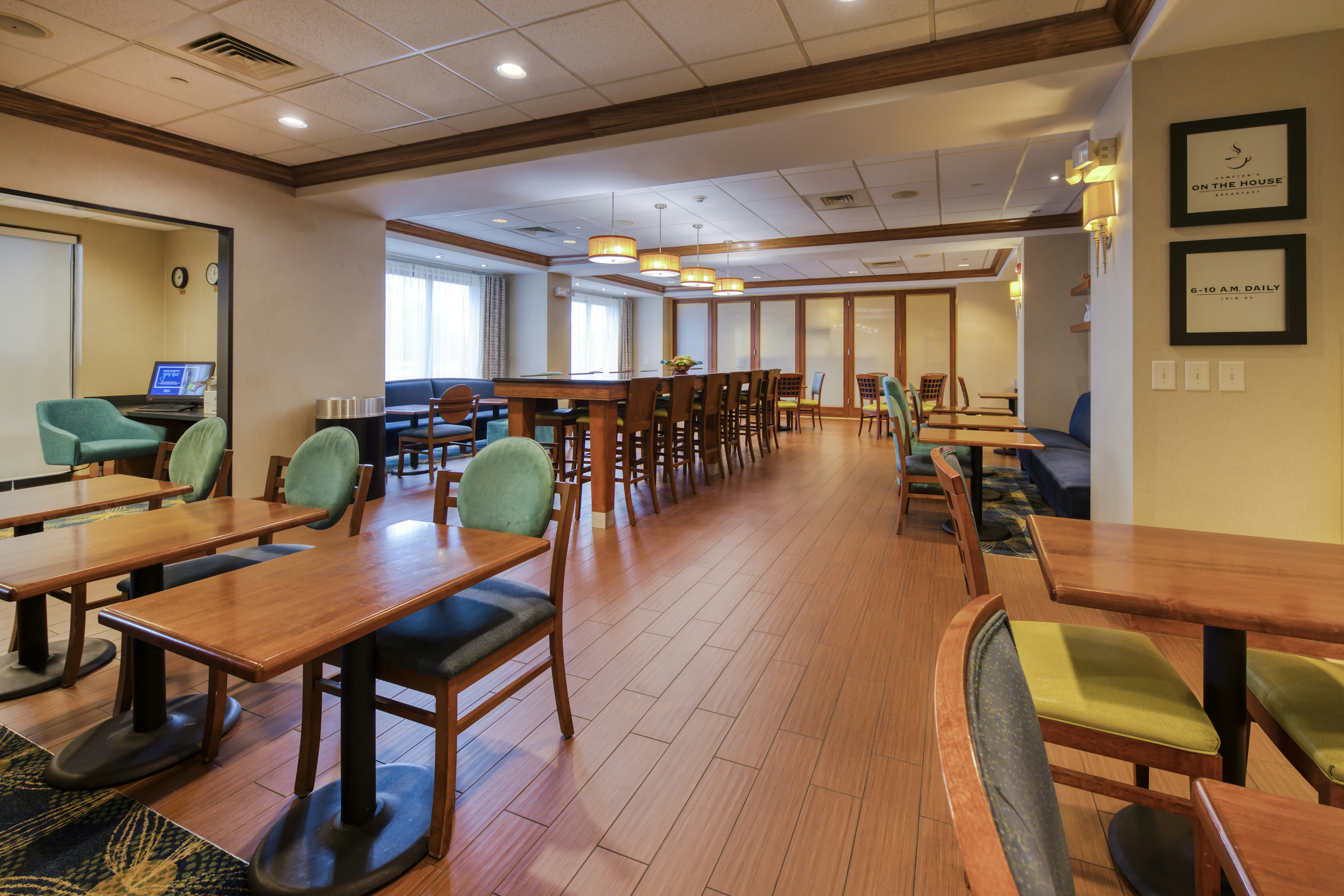 Hampton Inn Wilmington - University Area/Smith Creek Station 47/72