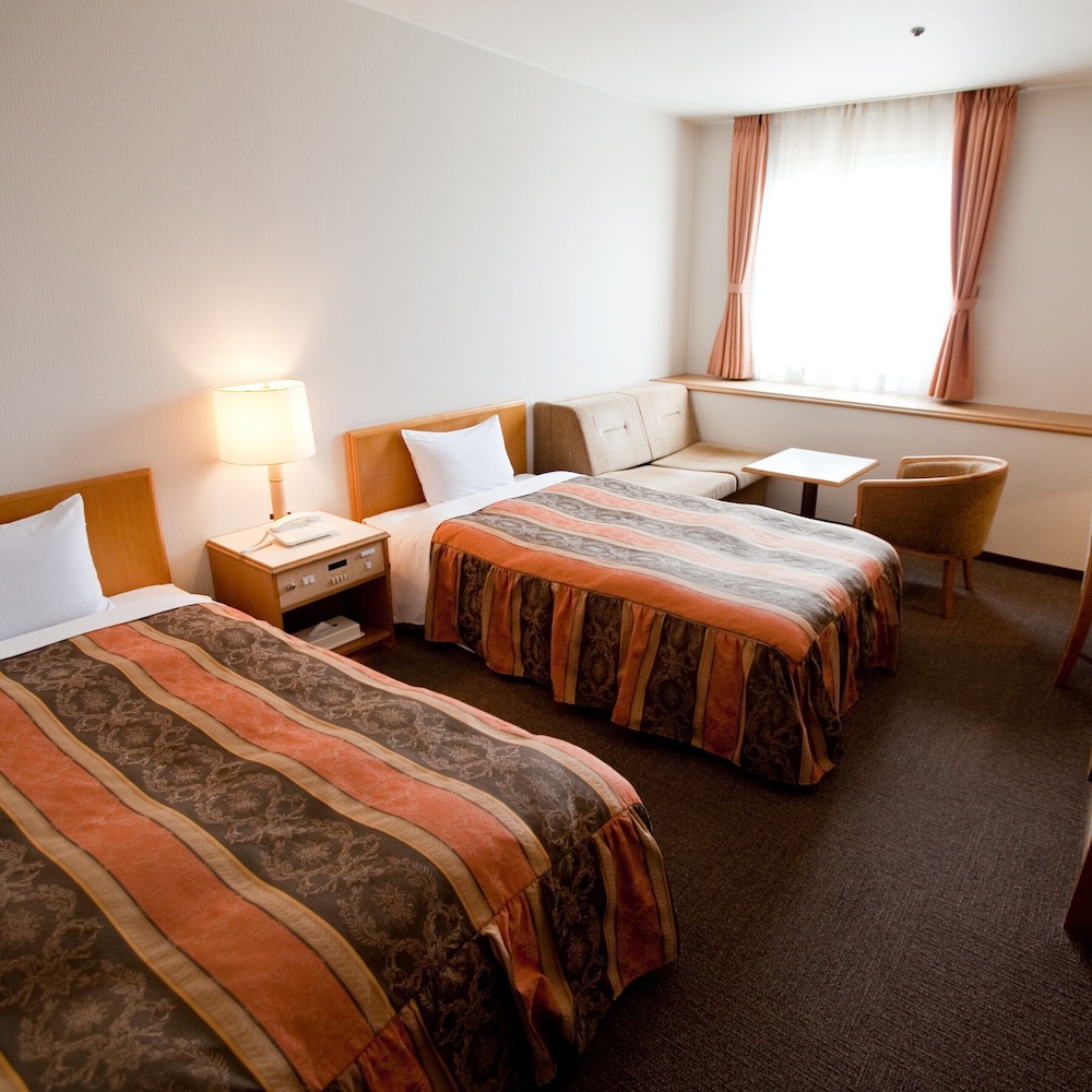 Sakaide Grand Hotel 19/59