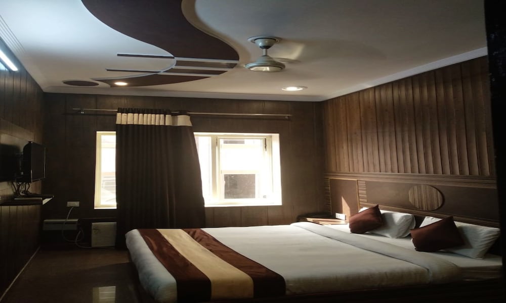 Hotel Pardesi 15/45