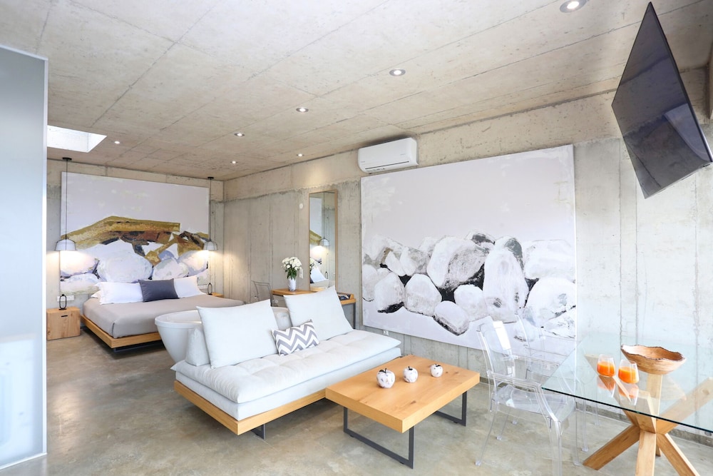 Marnos Green Luxury Villas 18/39