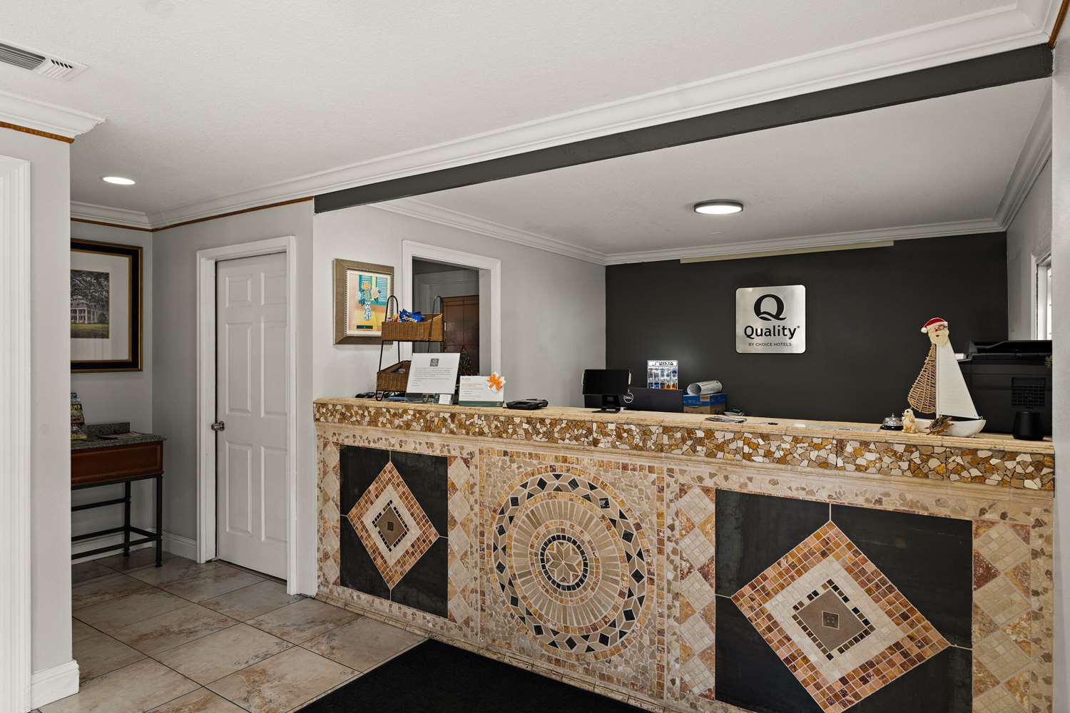 Quality Inn Ocean Springs - Biloxi East 8/34