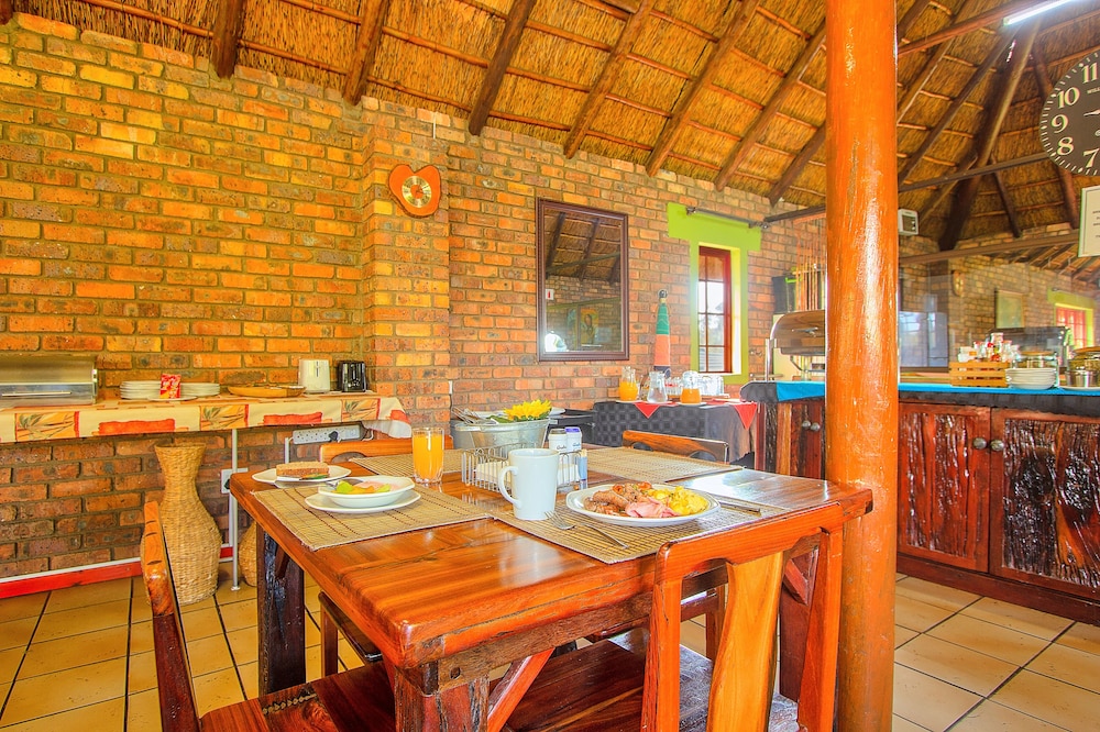 Airport Game Lodge 63/81