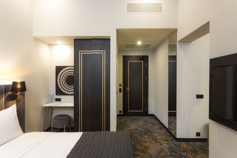 Taberne Boutique Hotel 46/65