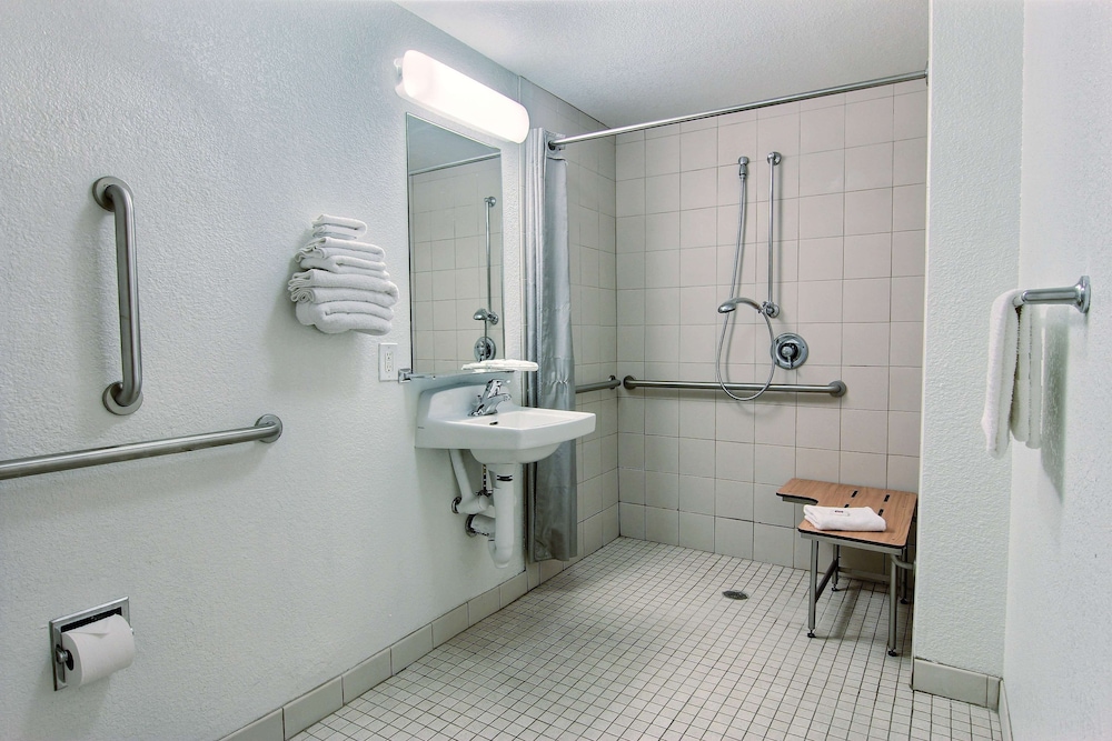 Motel6 Corpus Christi, TX - East - North Padre Island 56/58