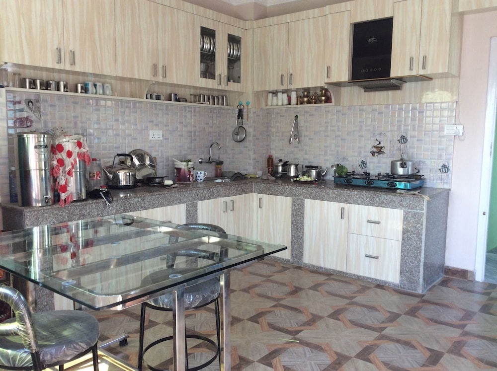 Asian Himalaya Home Stay 12/21