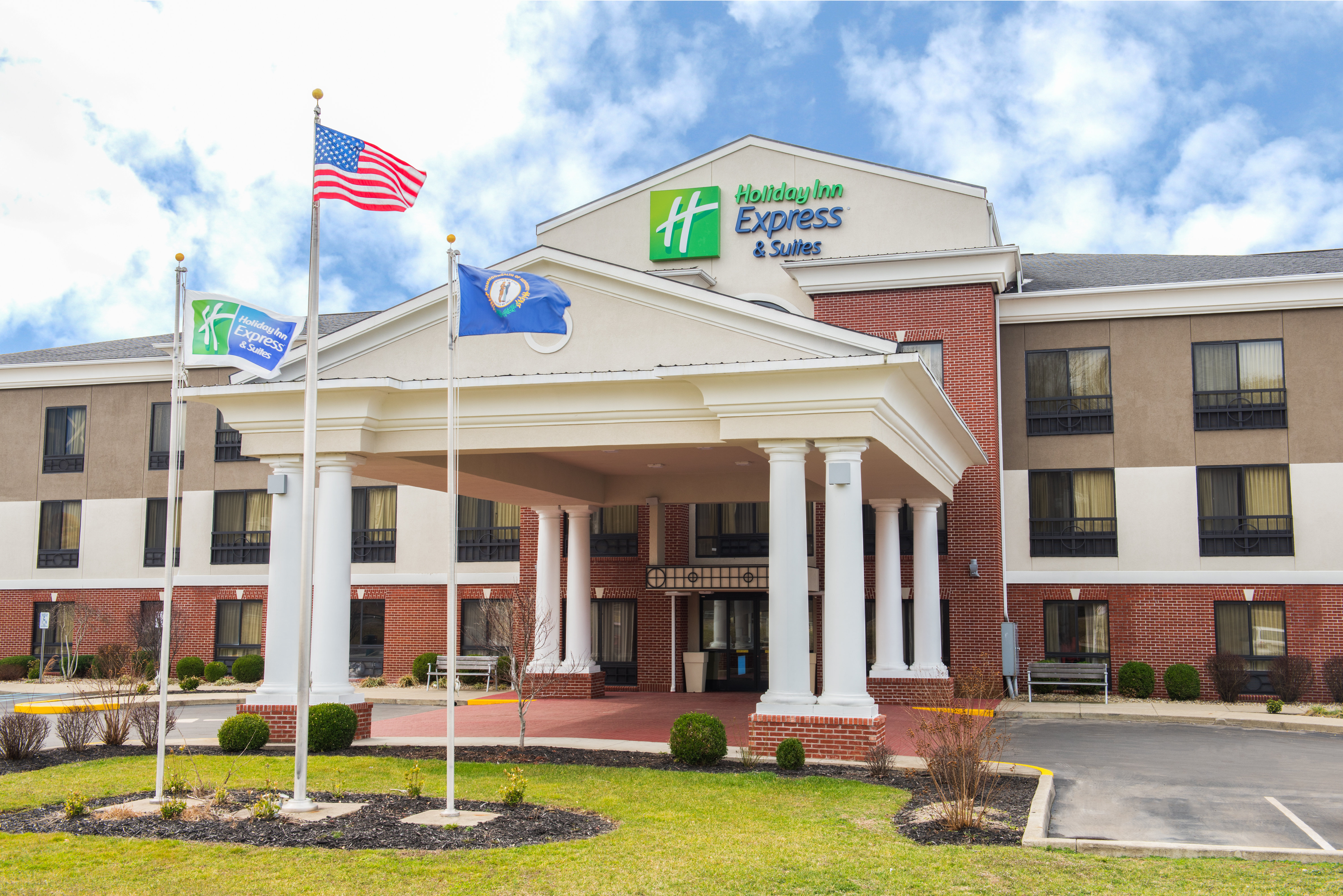 Holiday Inn Express Hotel Suites Ashland 7/56