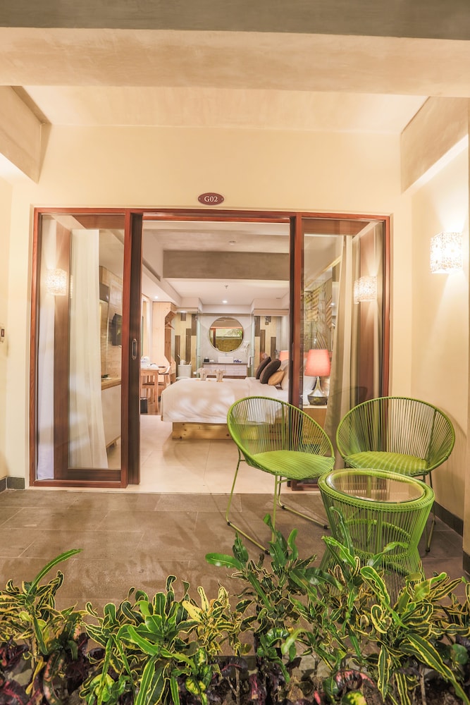 Nadi Hotel Legian 9/66