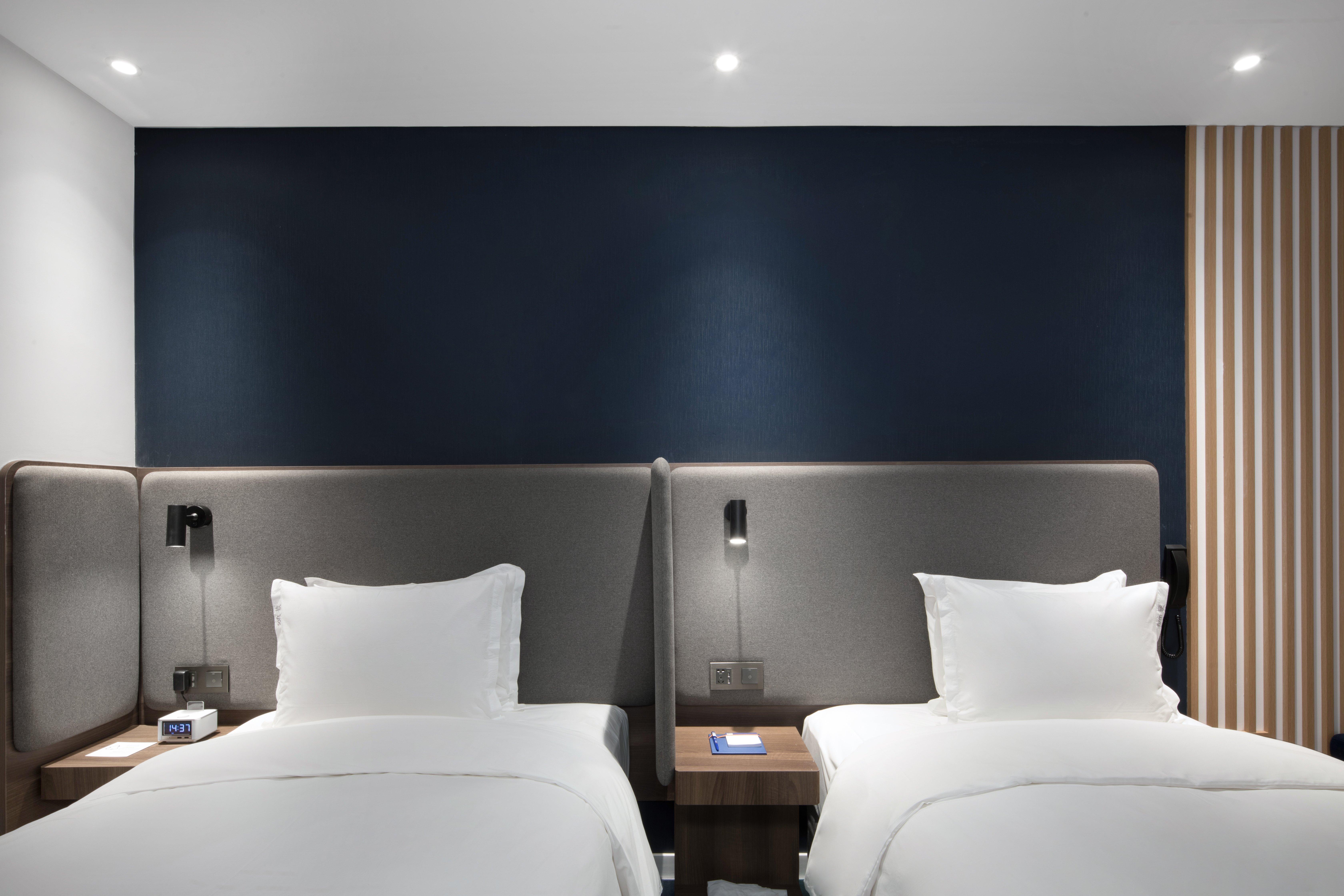 Holiday Inn Express Shanghai Tourism Zone 26/51