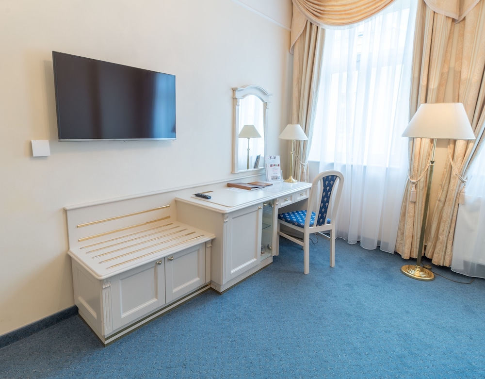 Pacific Ensana Health Spa Hotel 6/42