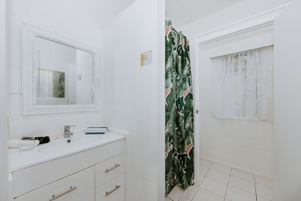 Sunrise Beach Bungalows 64/64