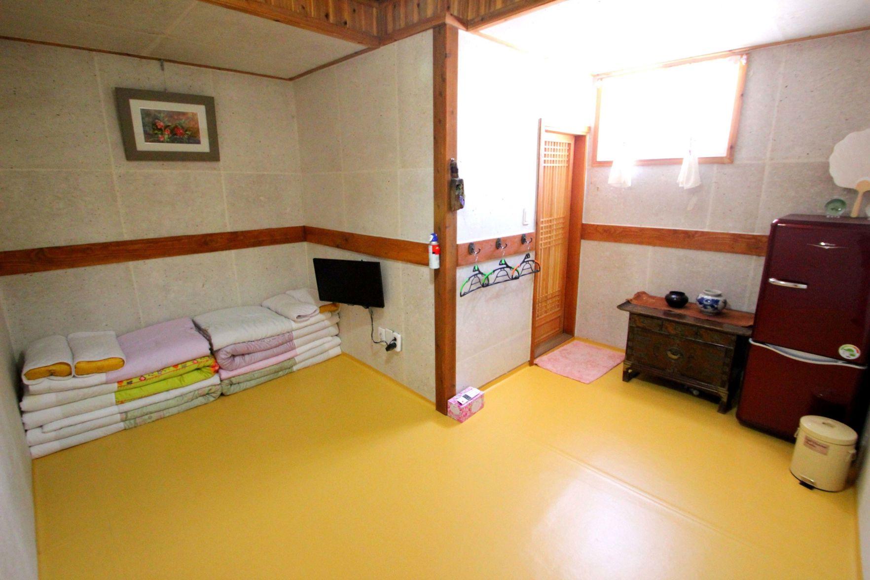 Basic, Triple, Multiple Beds