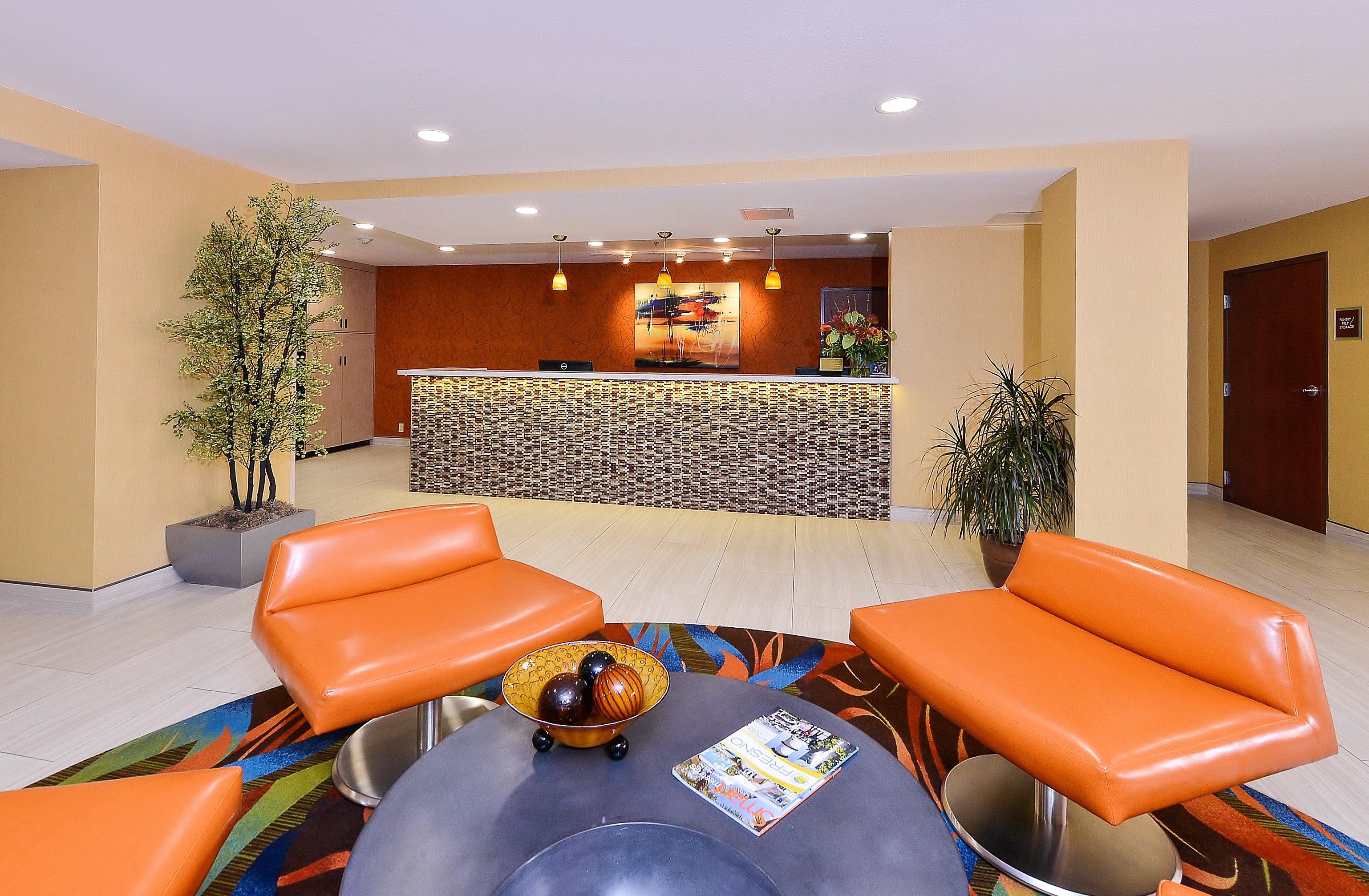 Best Western Plus Fresno Airport Hotel 35/68