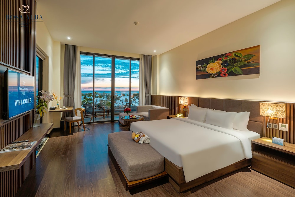 Suite, King Bed, Ocean View