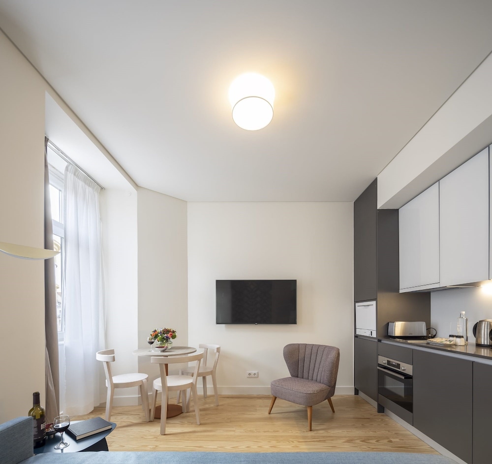 Lisbon Serviced Apartments Santos 43/50