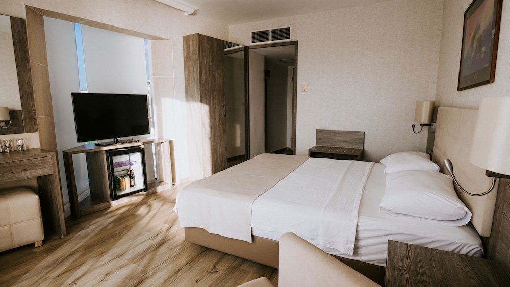 Faustina Hotel and Spa 15/48