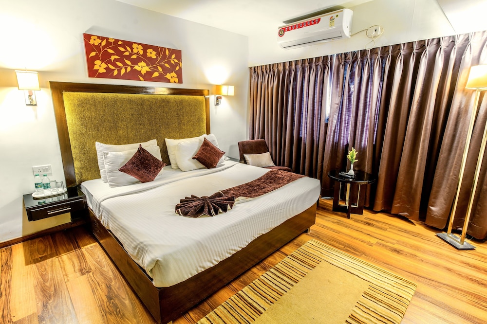 RNB SELECT BANJARA HILLS 17/45