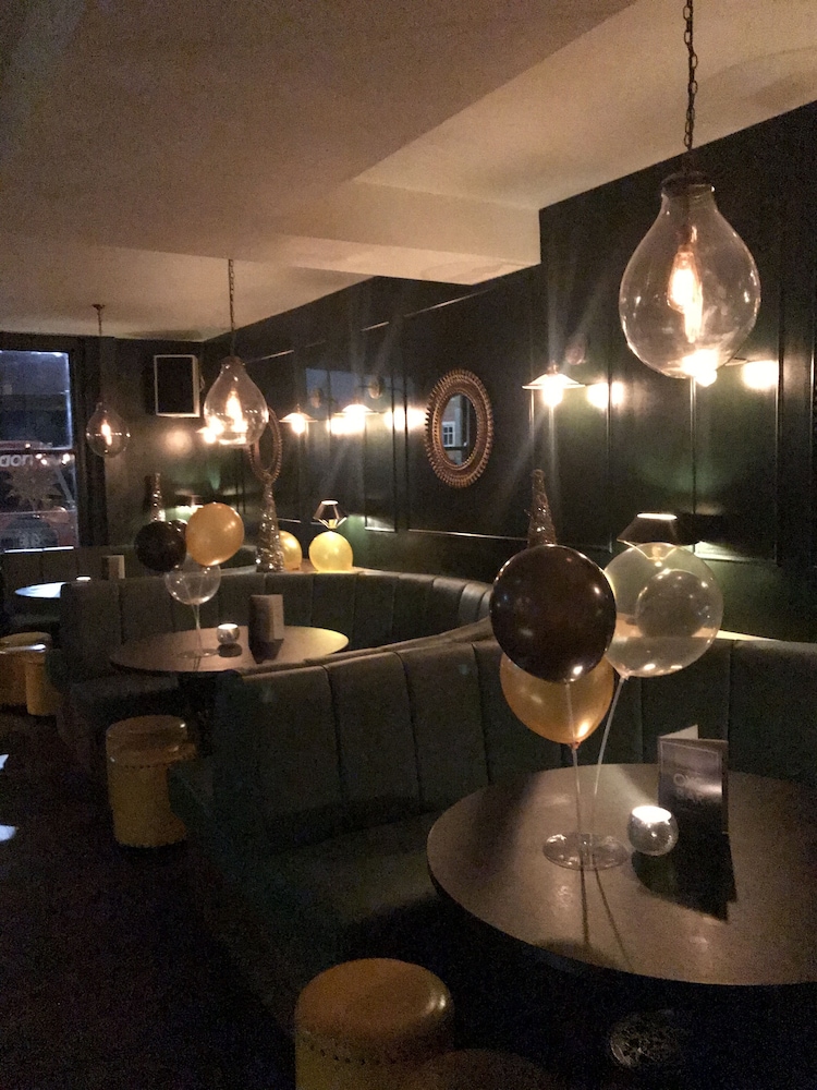 Euro Bar And Hotel 39/53