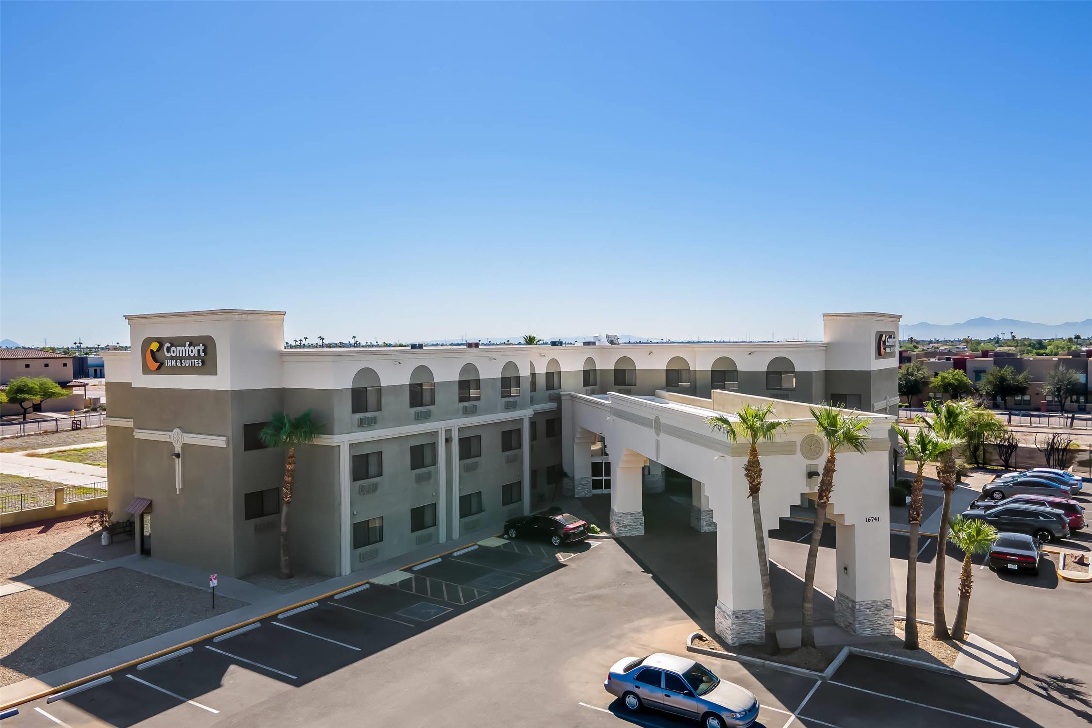 Comfort Inn and Suites Surprise Near Sun City West 1/55