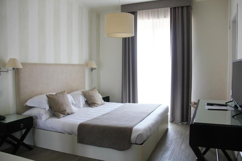 Hotel Bijou 12/58