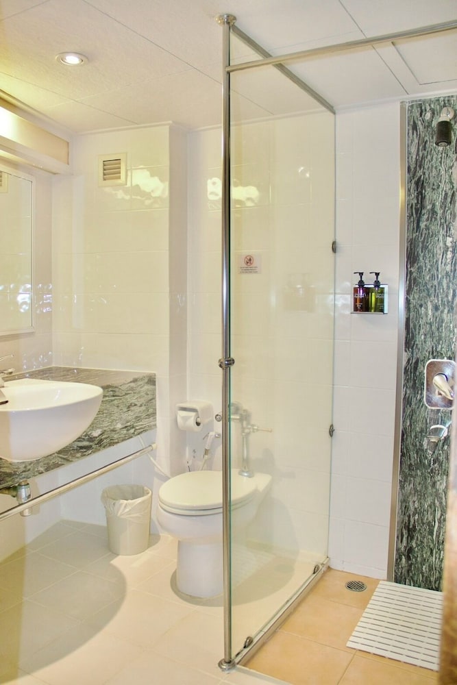 Golden Beach Hotel Pattaya 43/44
