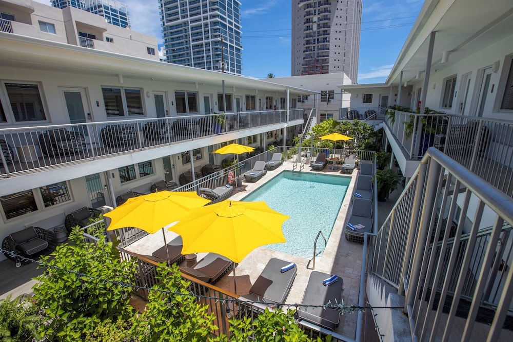 Waterside Hotel and Suites 79/86