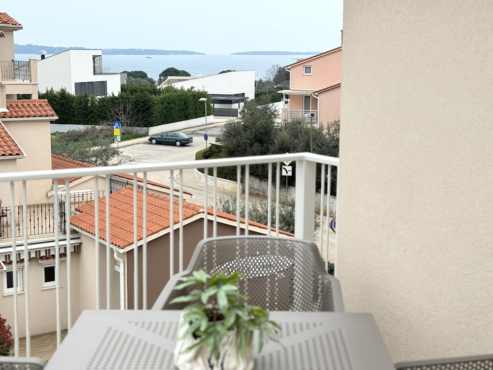 Villa Nina Apartments photo5