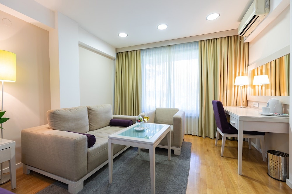 Hotel M 33/51
