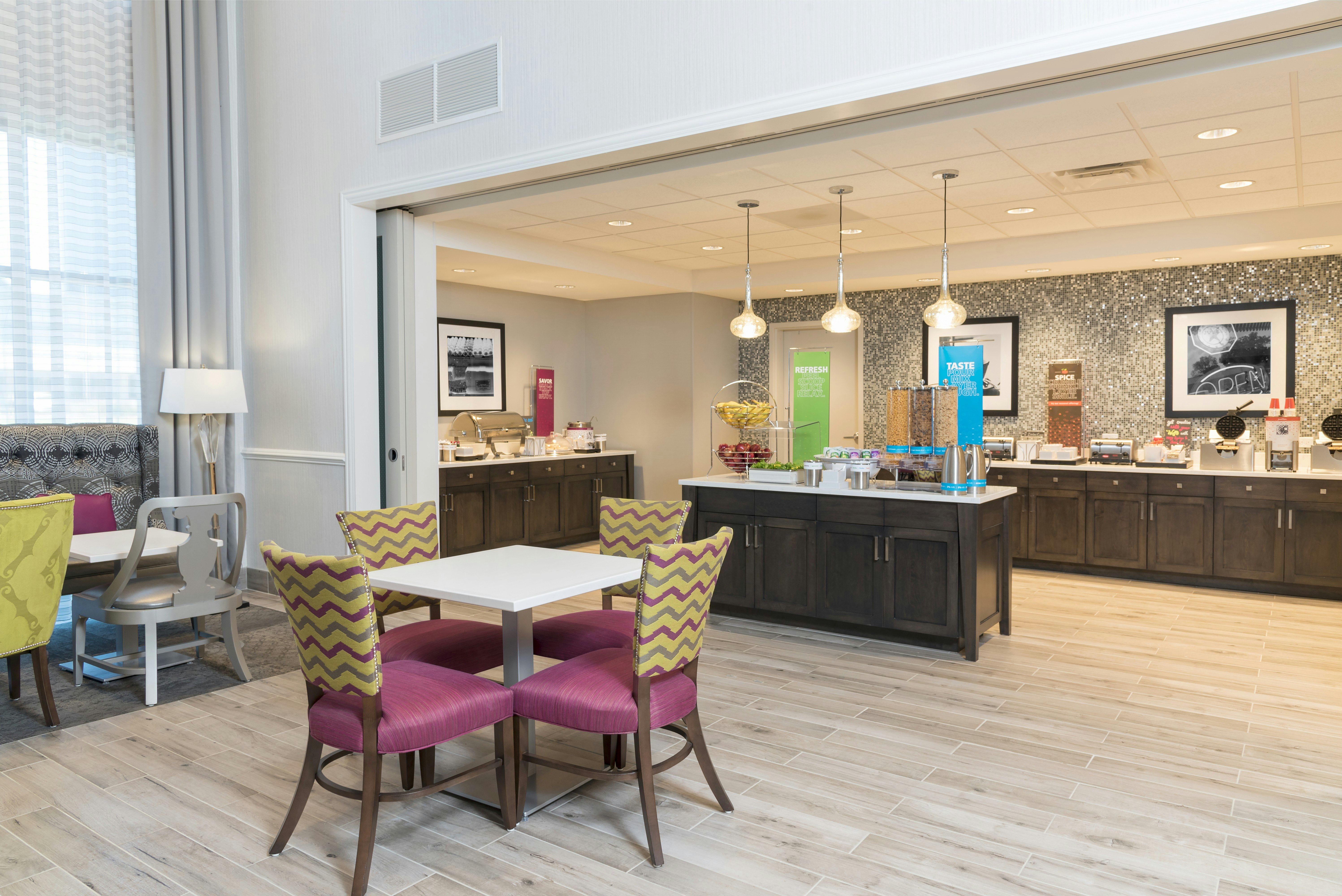 Hampton Inn Suites By Hilton Chicago Schaumburg Il 33/50