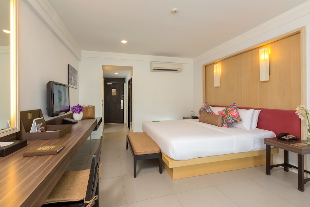 Sawaddi Patong Resort & Spa 23/75