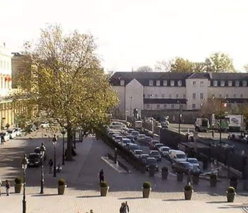 Hotel de Lorraine 12/32