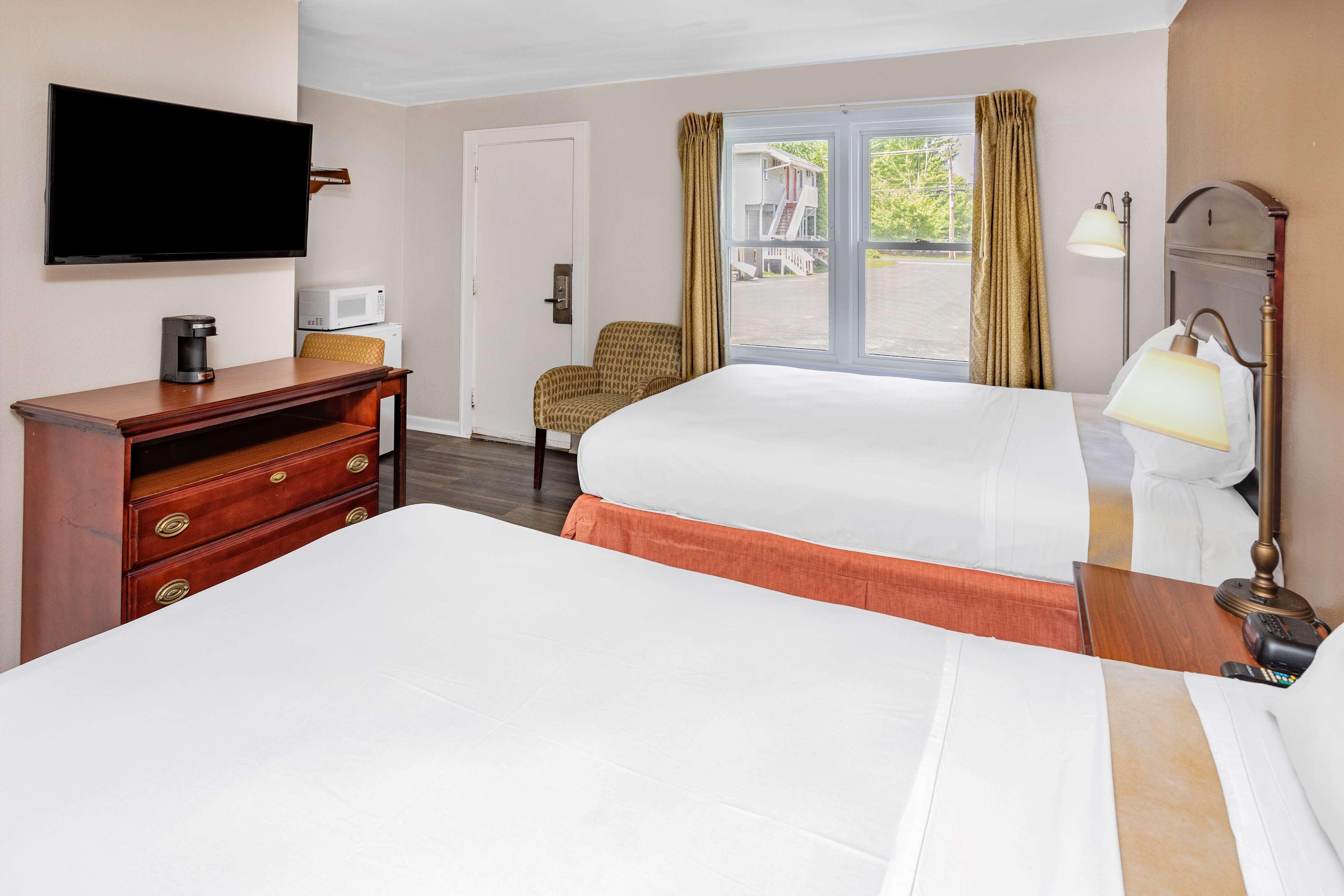 Room, 2 Queen Beds