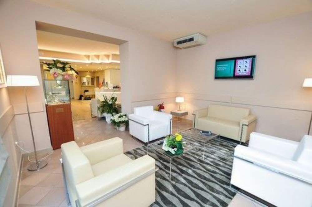 Hotel Dori 24/36