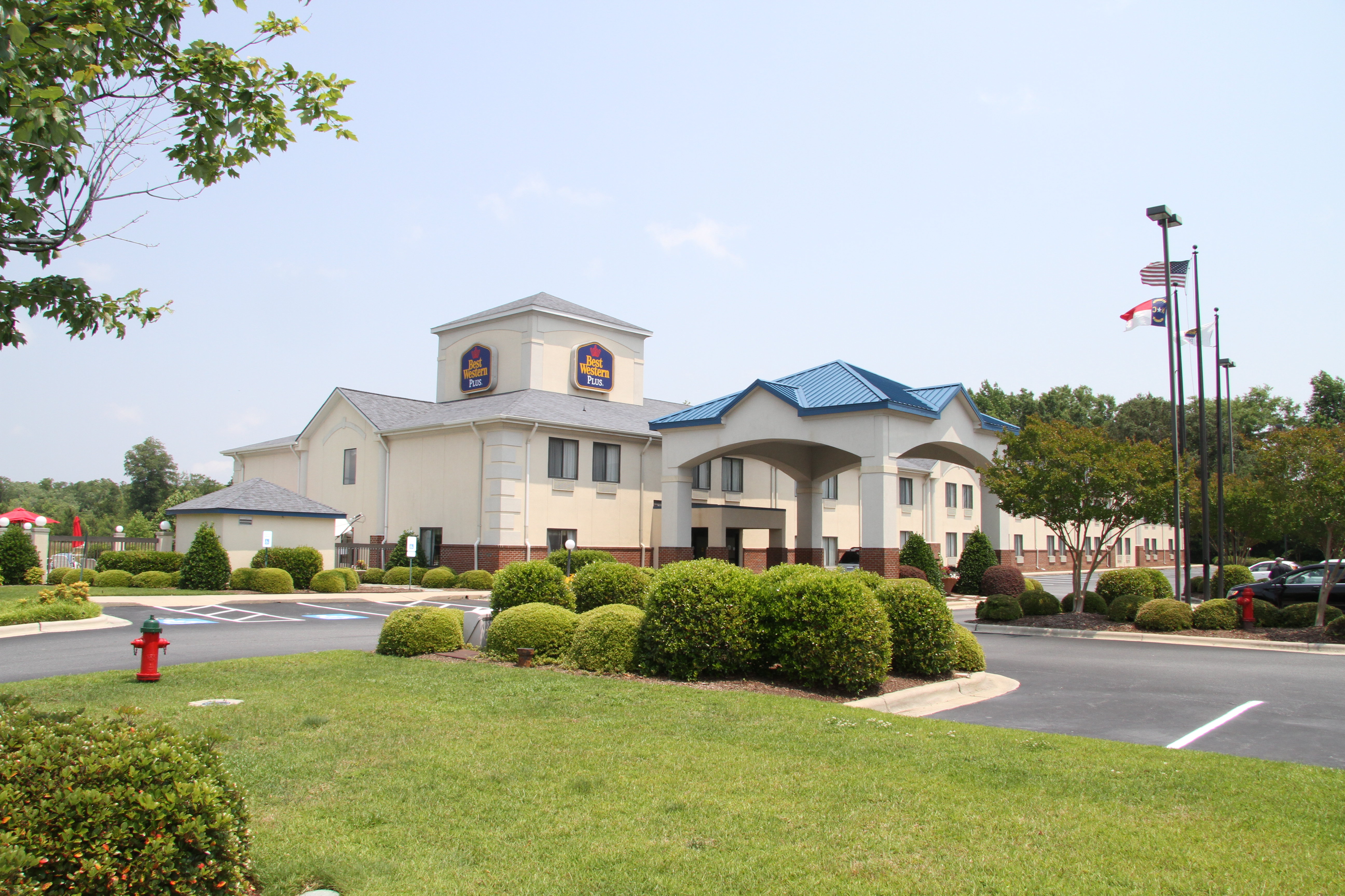 Best Western Plus Suites-Greenville 22/24