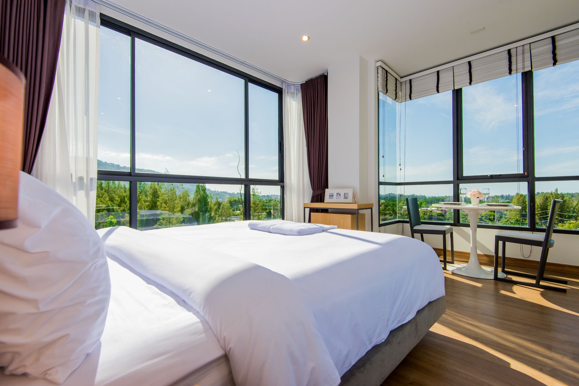 1 BEDROOM, DELUXE