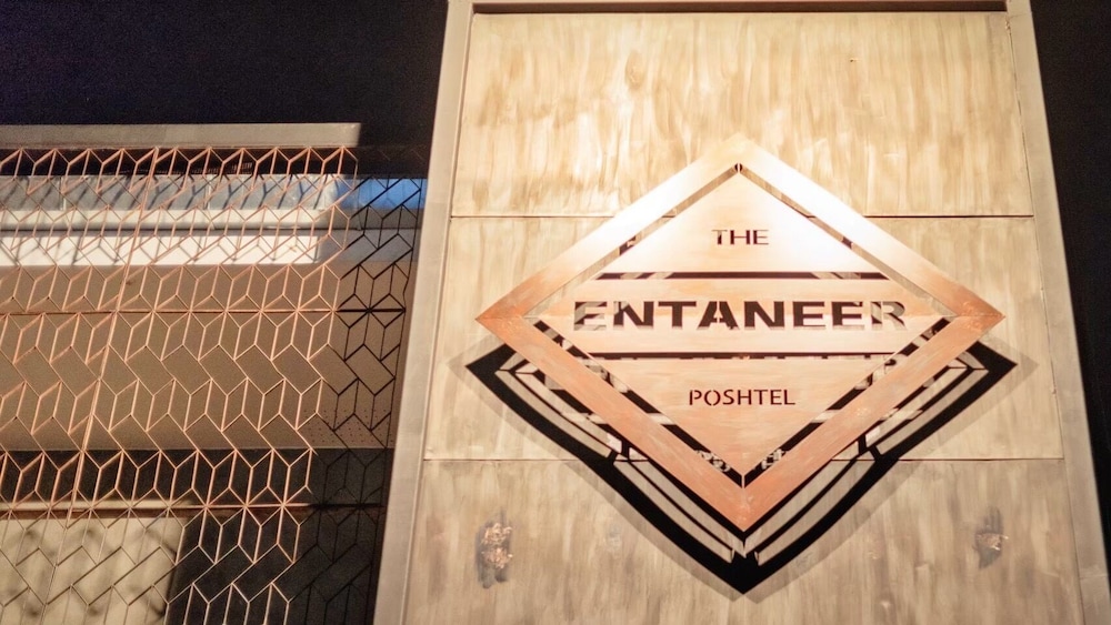 The Entaneer Poshtel - Hostel 24/42