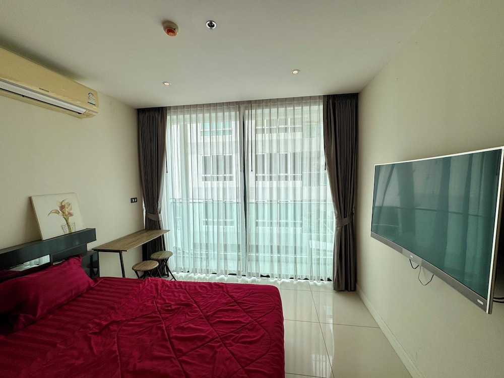 The Point Pratumnak by PSR ASIA 19/50