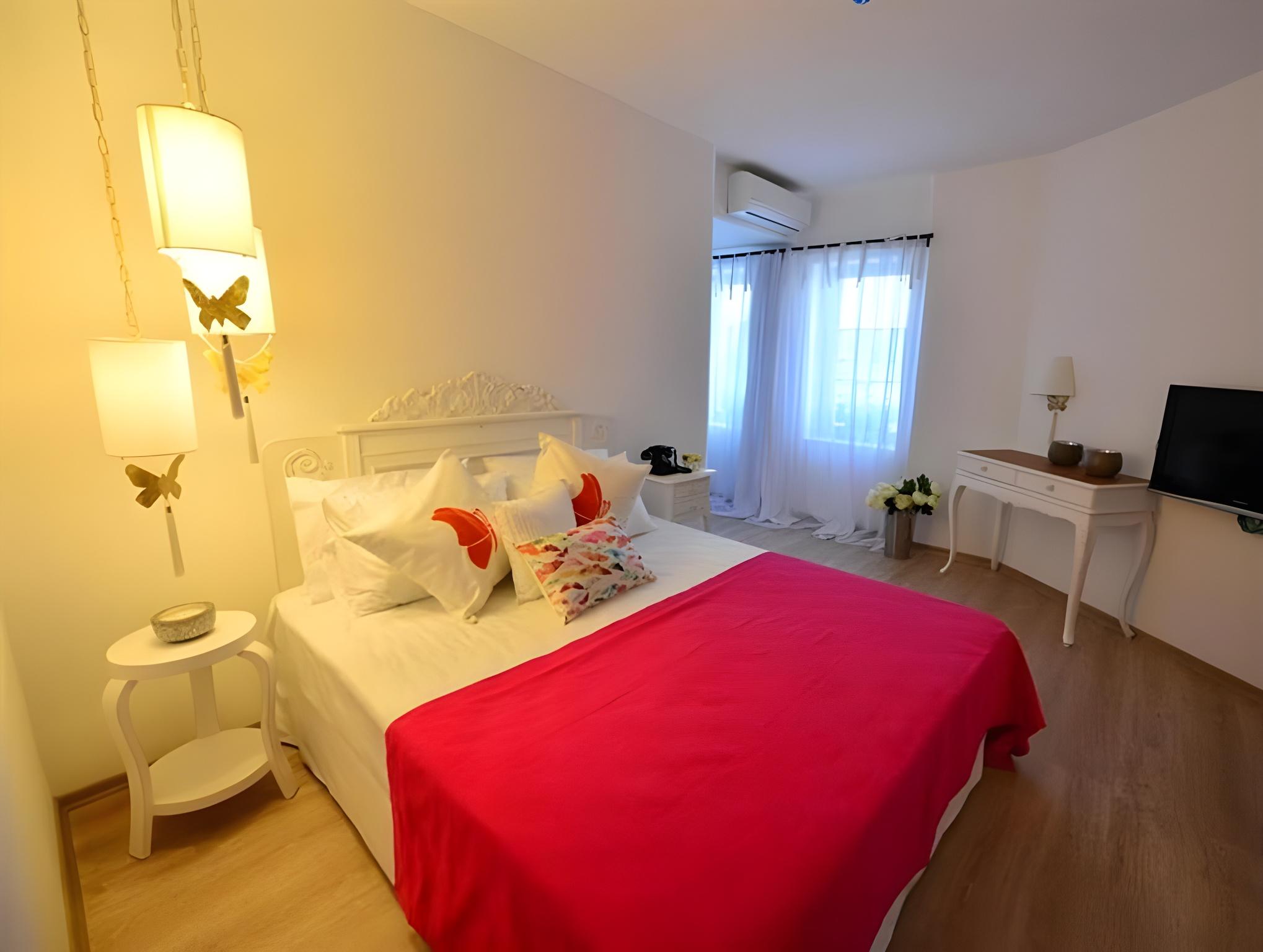Suite, King Bed, Queen Bed, Terrace