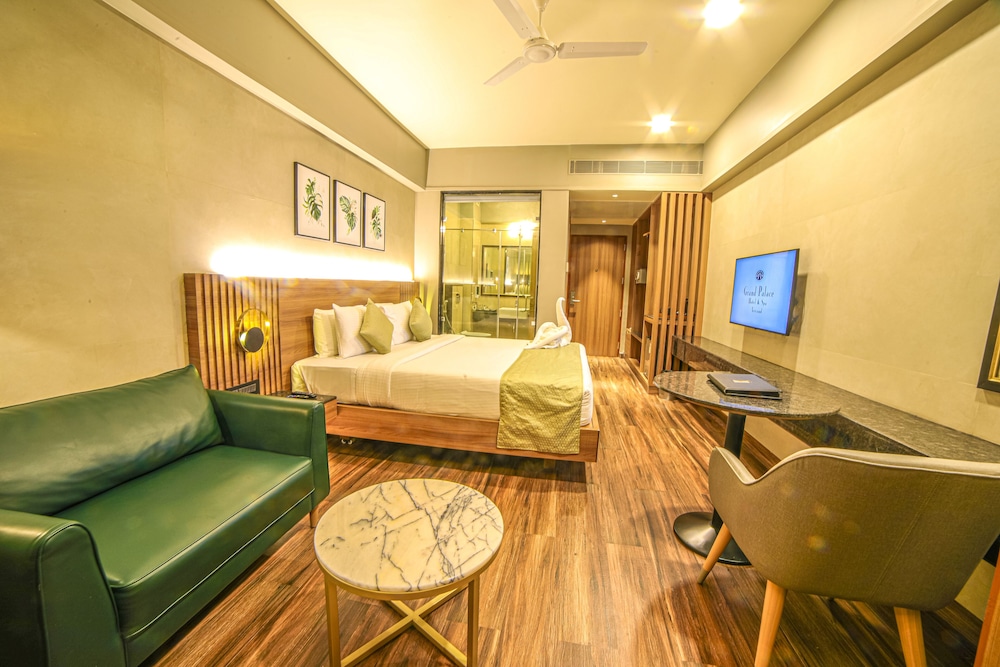 GRAND PALACE HOTEL AND SPA 25/50
