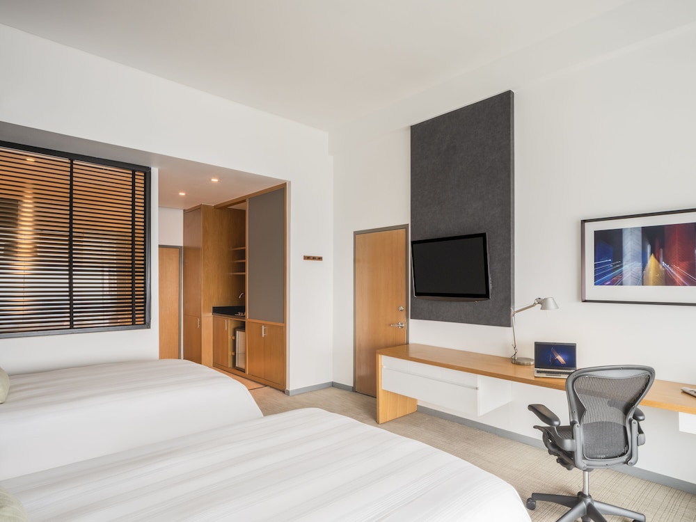 غرفة ديلوكس بسريرين كوين في طابق مرتفع، The Paragon Hotel Mexico City Santa Fe by Accor 4/8