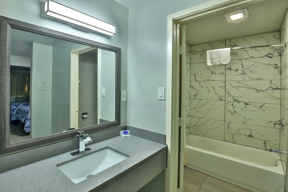 El Tejas Motel 19/20