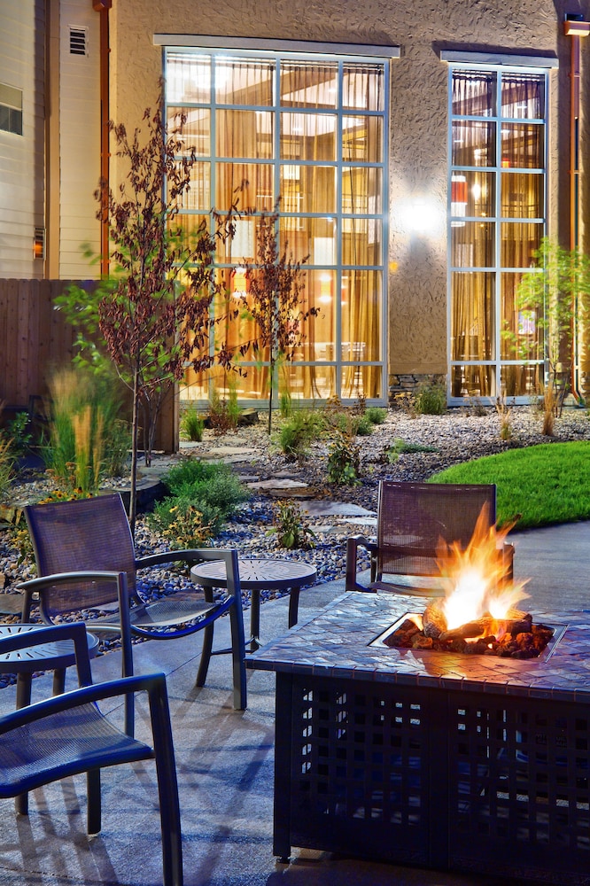 Clubhouse Hotel Suites Pierre 57/60
