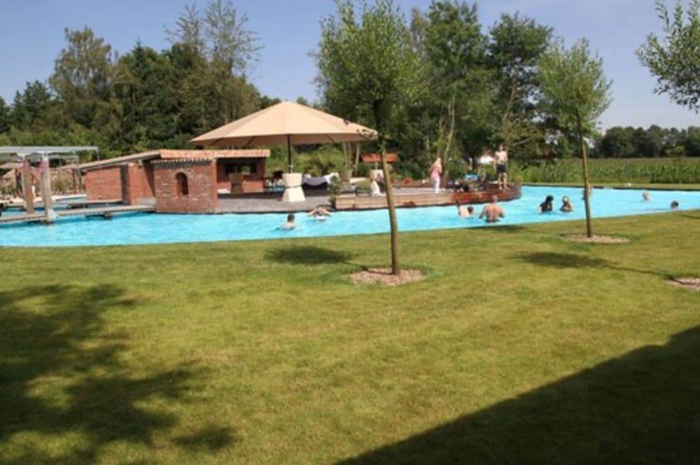 LANDHOTEL HOF BEVERLAND 63/69