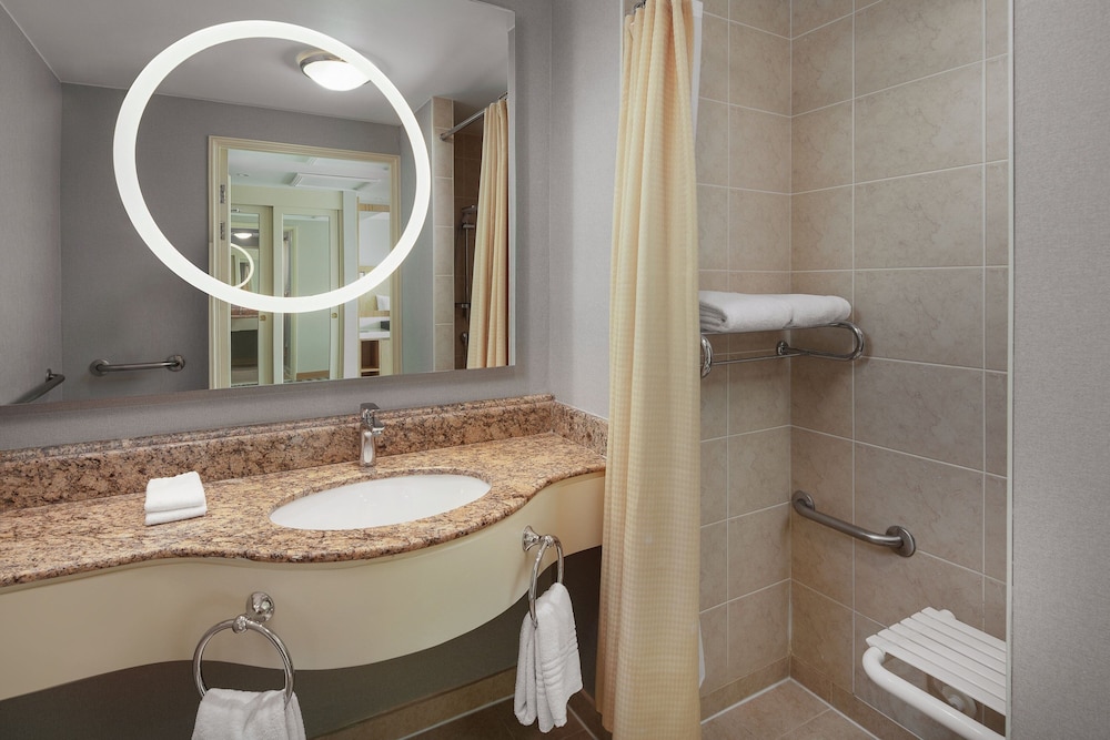 Courtyard By Marriott Tbilisi 18/29