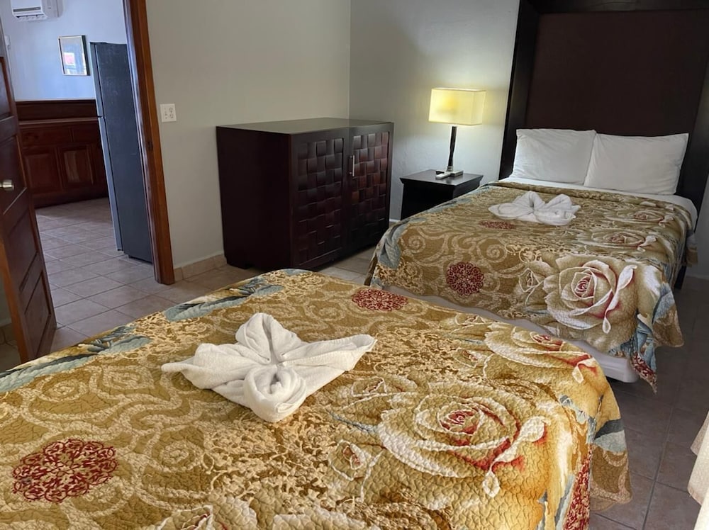 شقة بسريرين مزدوجين بإطلالة على البحر بغرفة نوم واحدة، Corona Del Mar Hotel 2/3