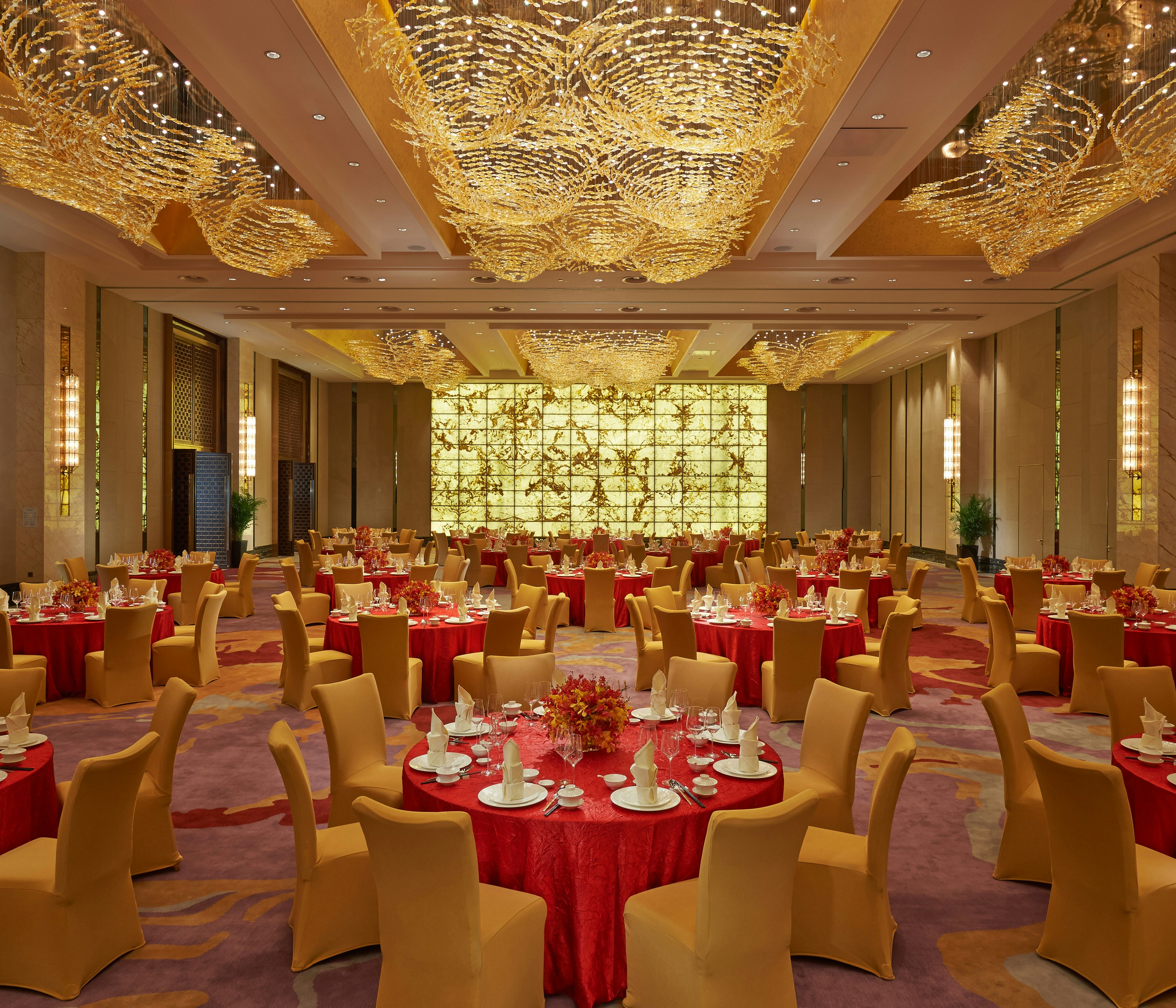 Hilton Zhengzhou 71/75