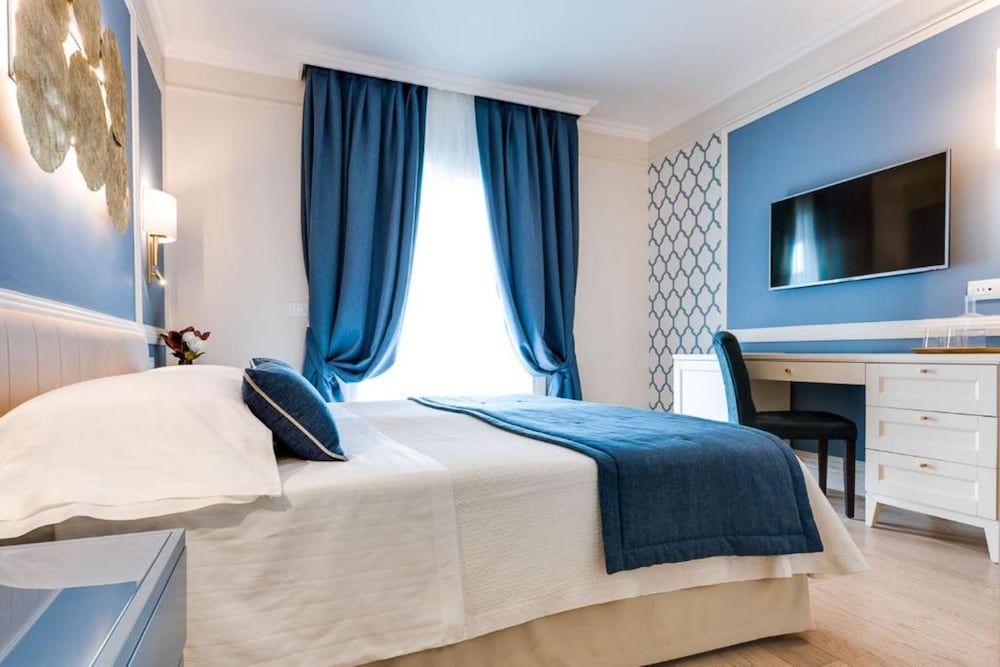 Design, Blue, Double Bed, Lake View
