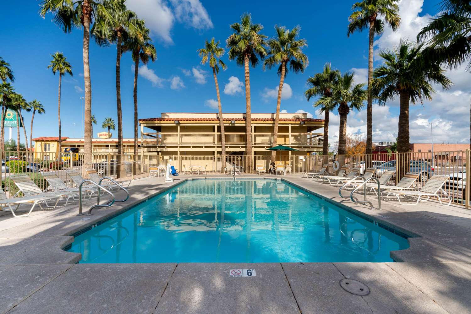 Motel6 Phoenix, AZ - Midtown 19/22