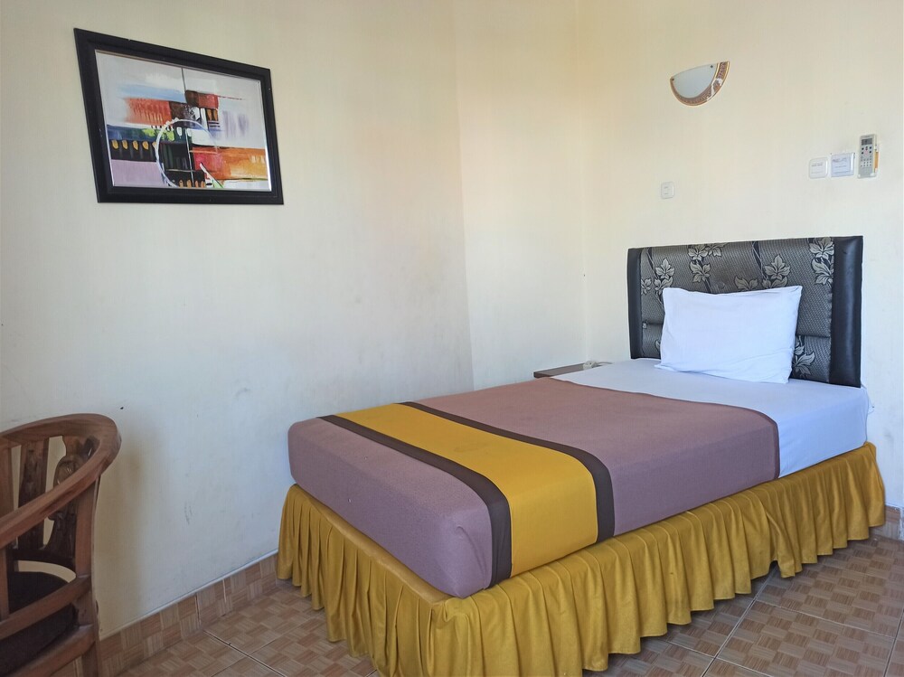 Hotel O near Mall Panakukkang formerly Al-Badar Hotel Syariah 15/52