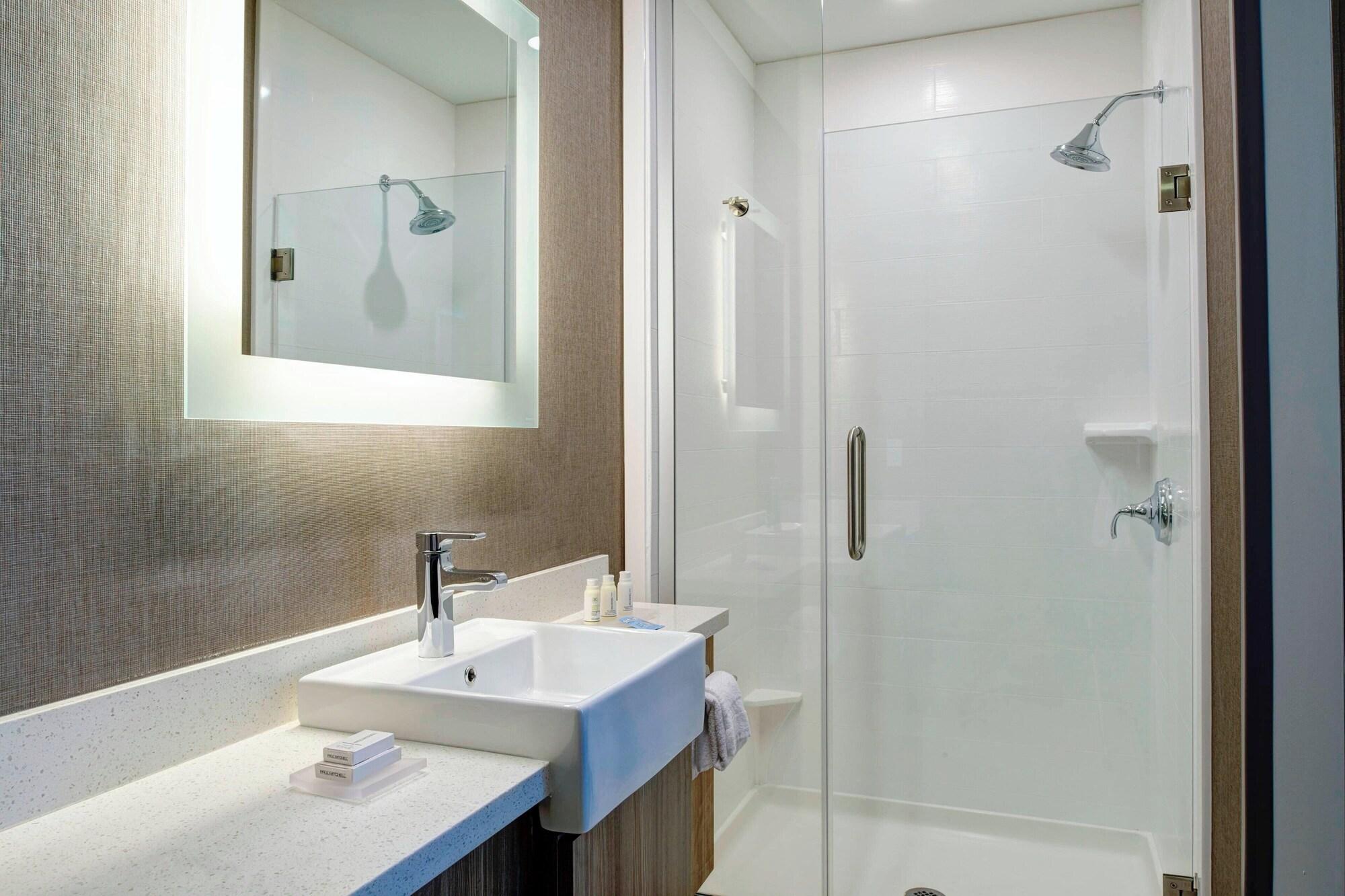 Suite, Multiple Beds, Accessible، Springhill Suites Grand Rapids West 3/7