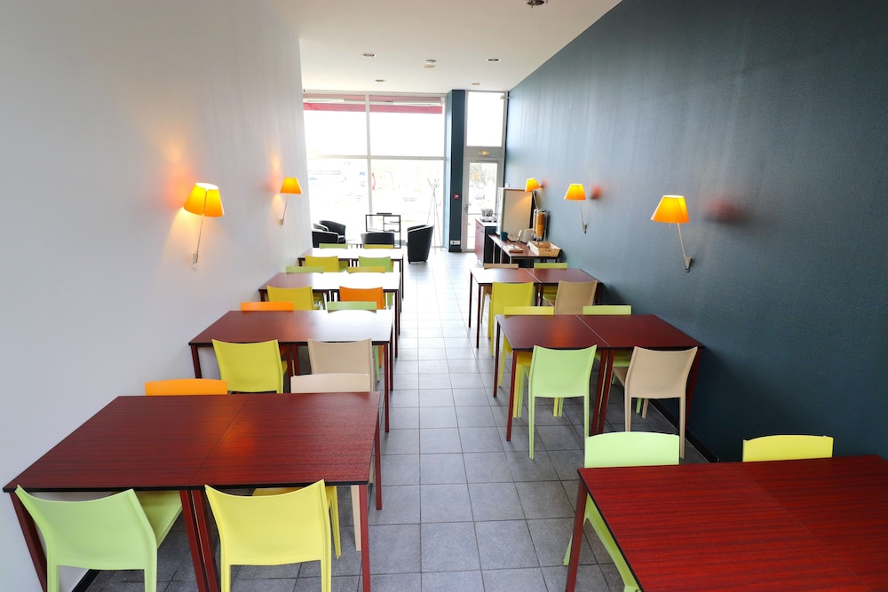 Citotel De La Gare 37/50